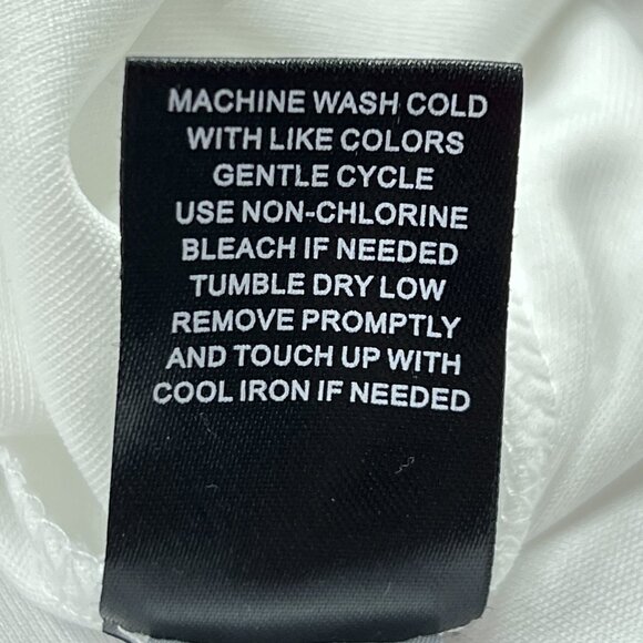 torrid Mini Chiffon Skater Dress Flutter Sleeve Berry Floral Size 1 - NWOT - Picture 7 of 8